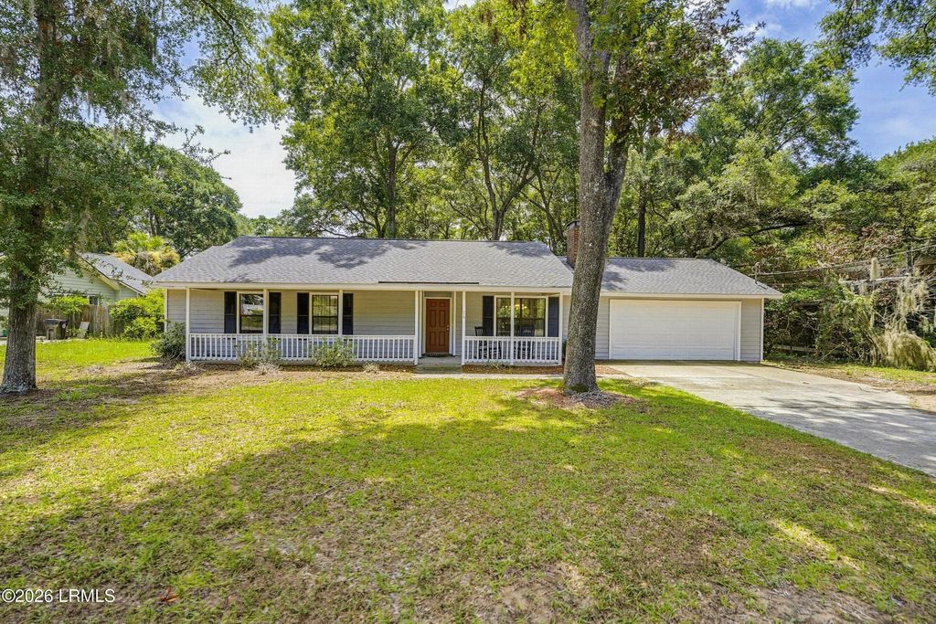 16 Wiggins Road, Beaufort