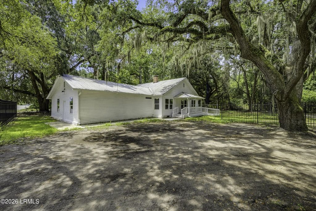1890 Trask Parkway, Seabrook
