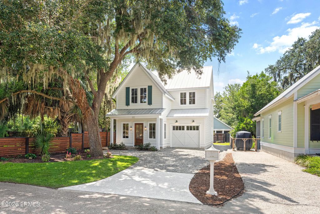 608 Pilot Street, Beaufort