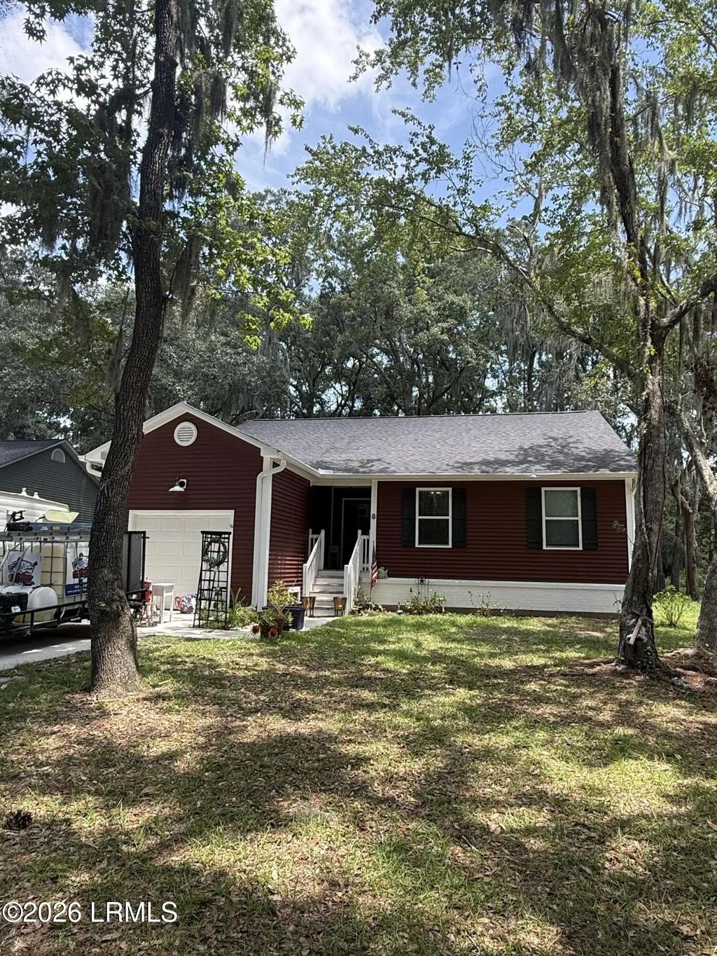 8 Canopy Lane, St. Helena Island