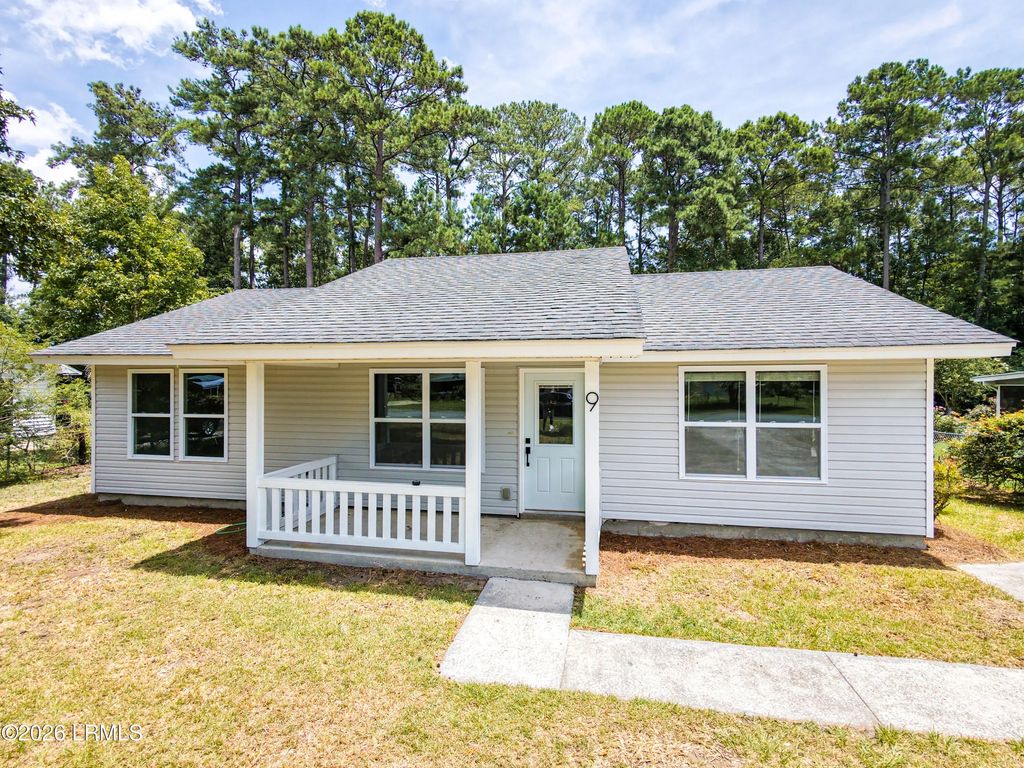 9 Burlington Circle, Beaufort