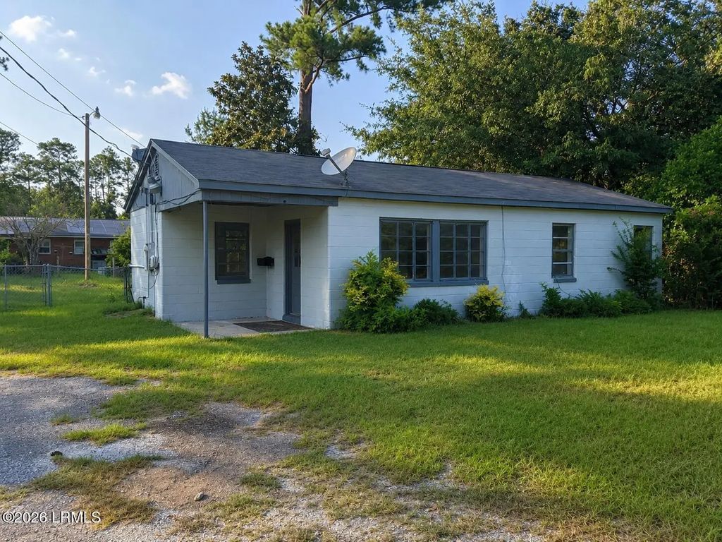 402 Ellis Street, Hampton