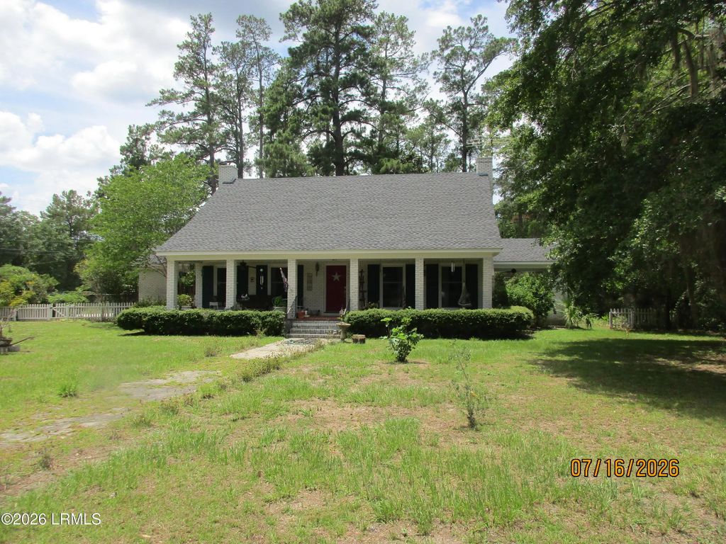 383 W Carolina Avenue, Varnville