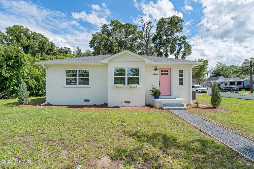 1312 Congress Street, Beaufort