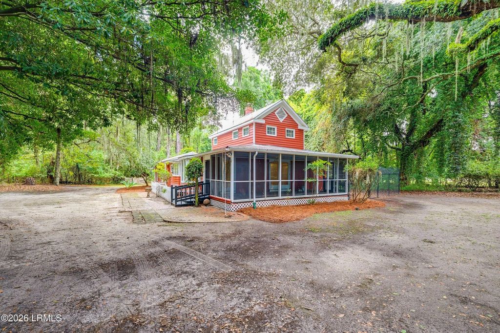 88 Mcteer Drive, St. Helena Island