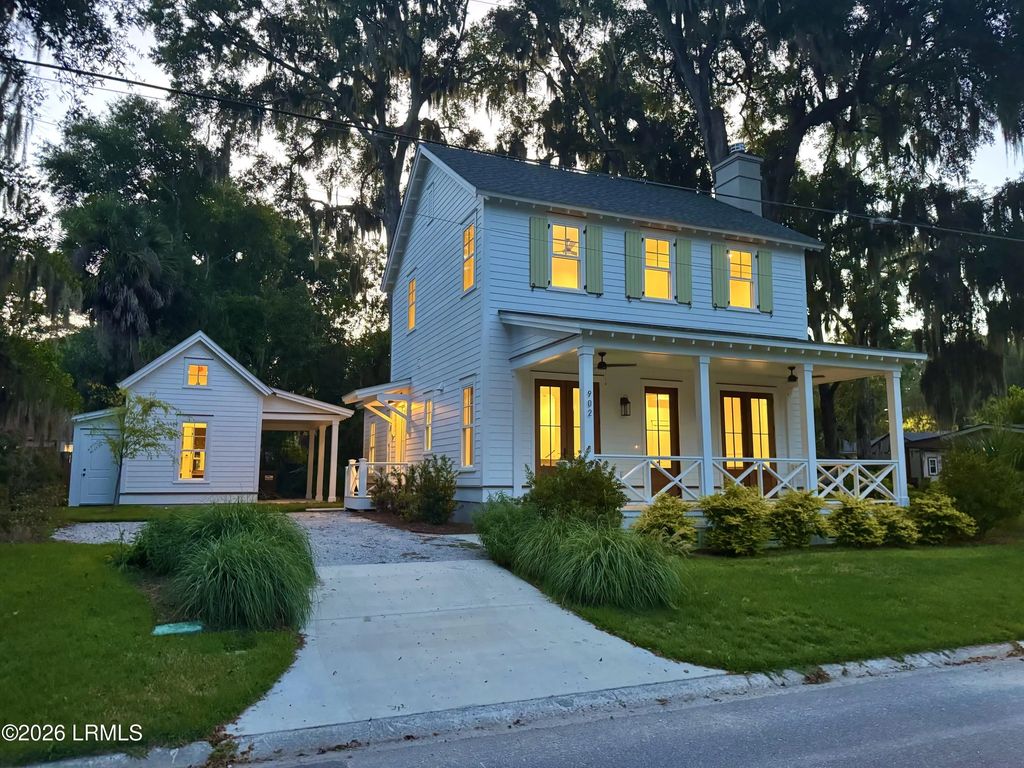 902 Harrington Street, Beaufort