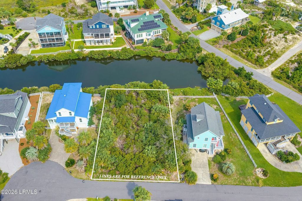 6 Windjammer Lane, St. Helena Island