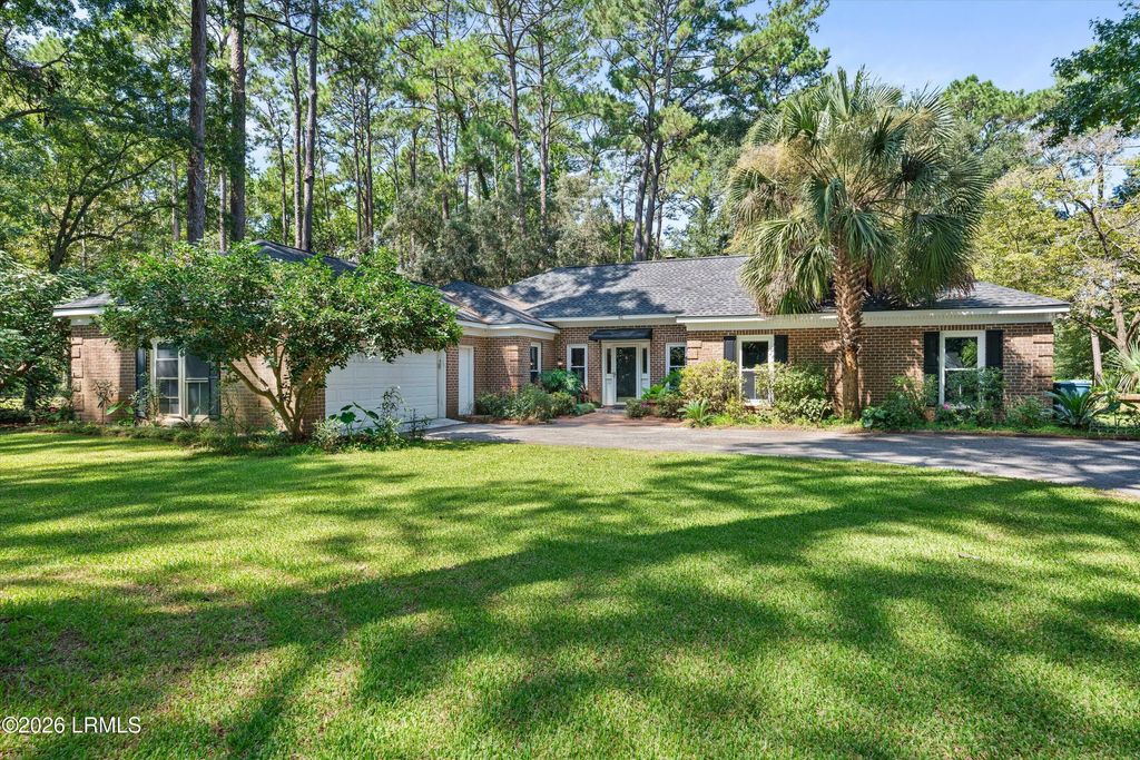 61 Wade Hampton Drive, Beaufort