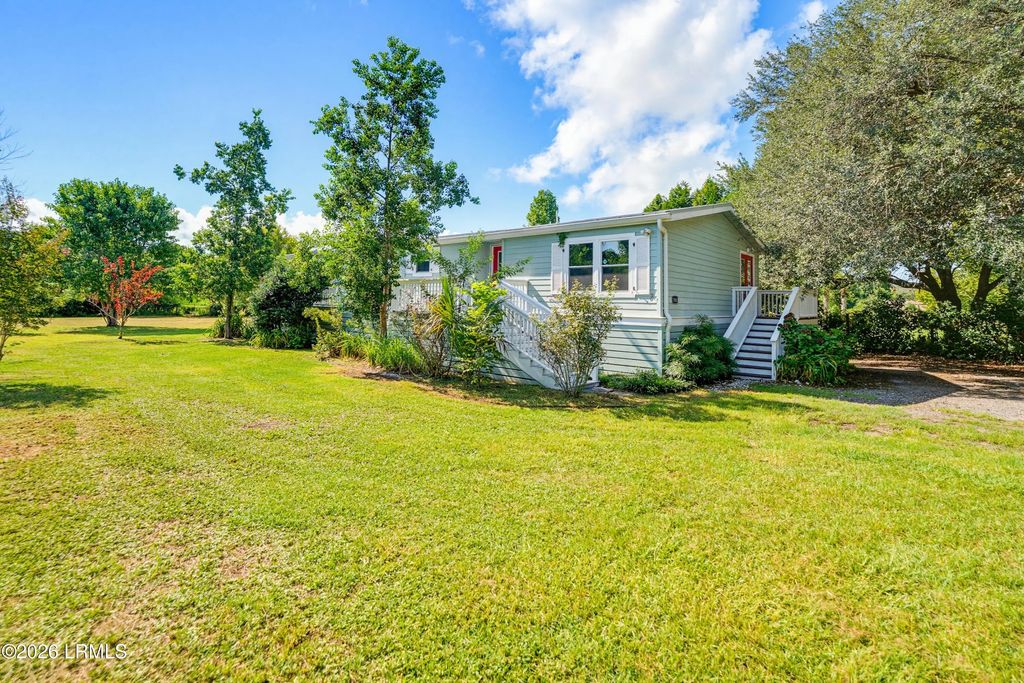 1866 Sea Island Parkway, St. Helena Island