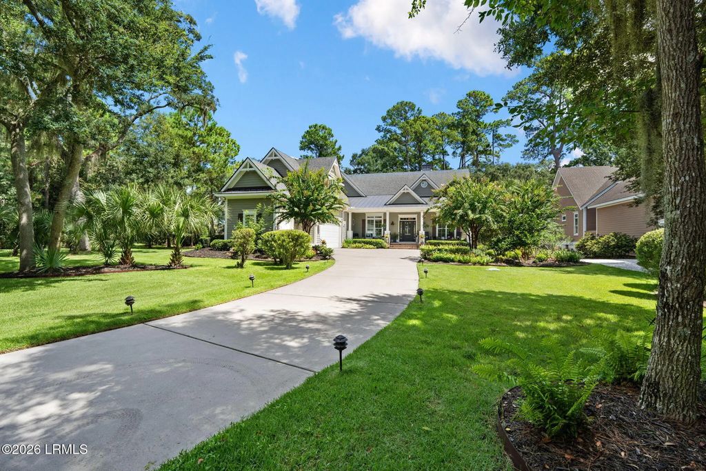 853 Island Circle W, St. Helena Island