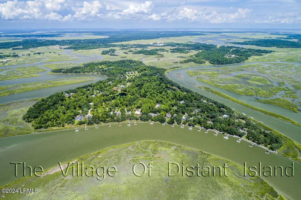 235 Distant Island Drive, Beaufort