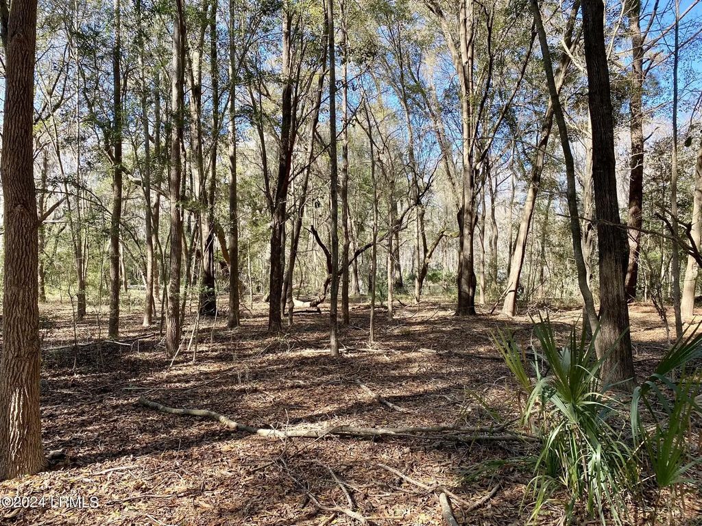 31 Honeysuckle Lane, Beaufort