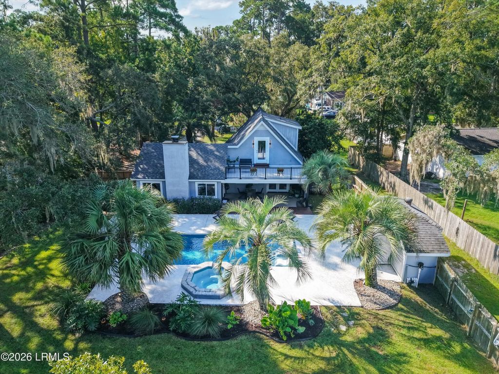 2834 W Royal Oaks Drive, Beaufort
