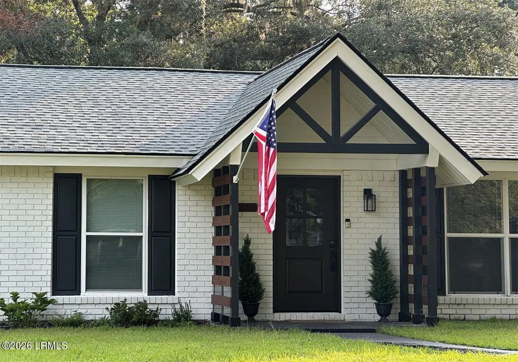 2607 Harvey Road, Beaufort