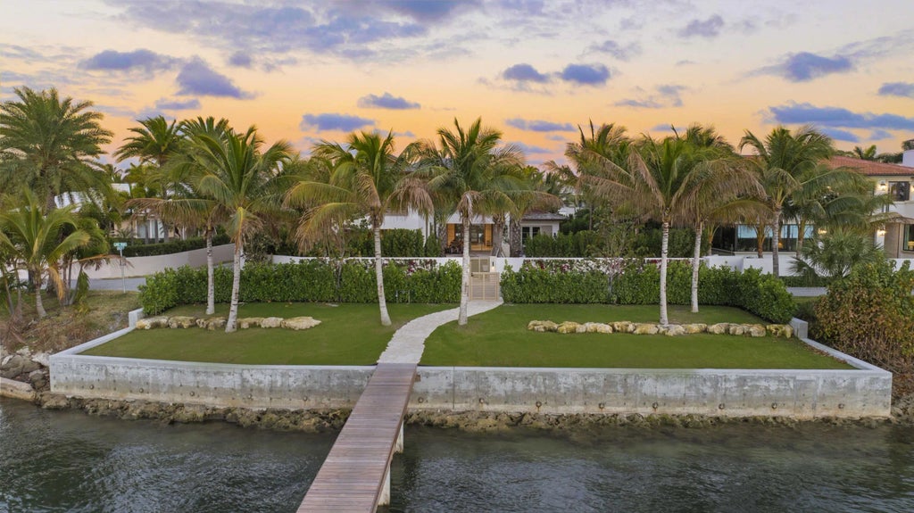 1265 N Lake Way, Palm Beach