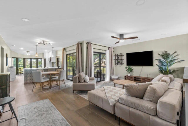 Photo of Listing #RX-11081780