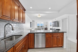 Photo of Listing #RX-11101098