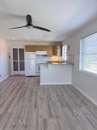 Photo of Listing #RX-11100296