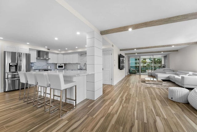 Photo of Listing #RX-11124931