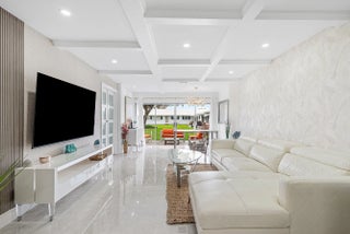 Photo of Listing #RX-11136009