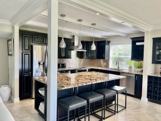 Photo of Listing #RX-11141302