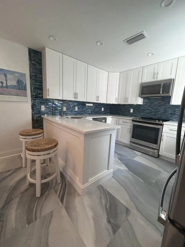 Photo of Listing #RX-11142355