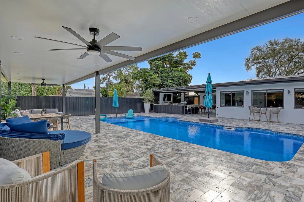 7077 Oakmont Drive, Lake Worth