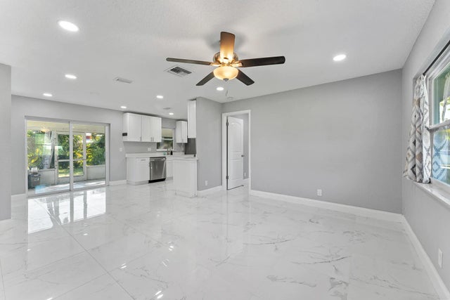 Photo of Listing #RX-11152525