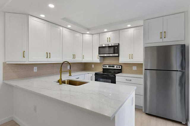 Photo of Listing #RX-11160695