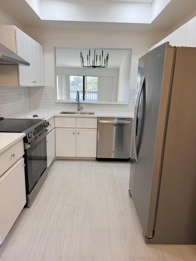 5021 Oak Hill Lane #123, Delray Beach