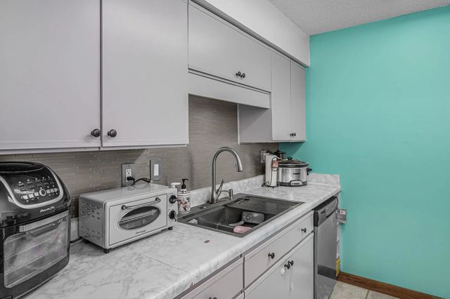 5 of 12 - 6018 Indrio Road #6, Fort Pierce, FL