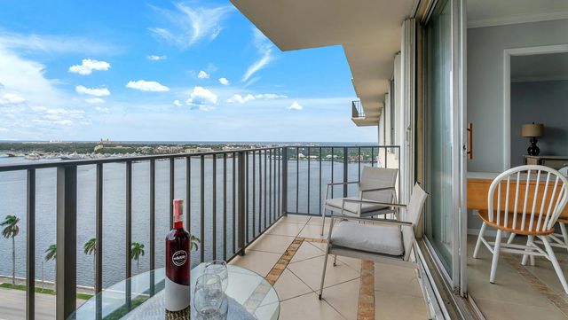 2 of 31 - 1801 S Flagler Drive #1804, West Palm Beach, FL