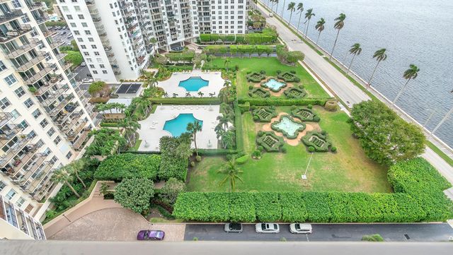3 of 31 - 1801 S Flagler Drive #1804, West Palm Beach, FL