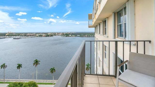 4 of 31 - 1801 S Flagler Drive #1804, West Palm Beach, FL