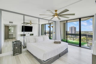 Photo of Listing #R10981778