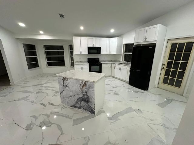 5 of 9 - 1231 N Greentree Terrace, Lecanto, FL