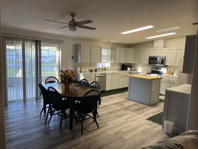 3 of 9 - 6325 Se Colonial Drive, Stuart, FL