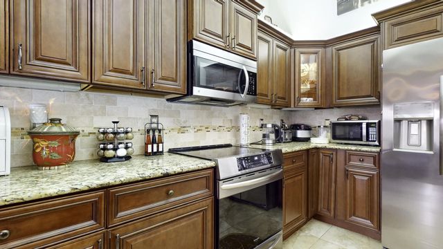 5 of 101 - 830 Sw College Park Road, Port St. Lucie, FL