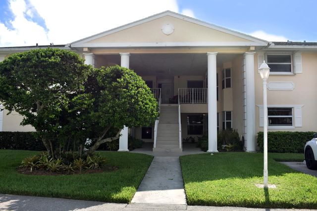 500 Grove Isle Circle #103, Vero Beach