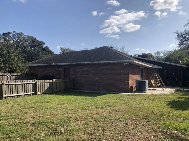 5 of 17 - 2507 Beachwood Lane, Valrico, FL
