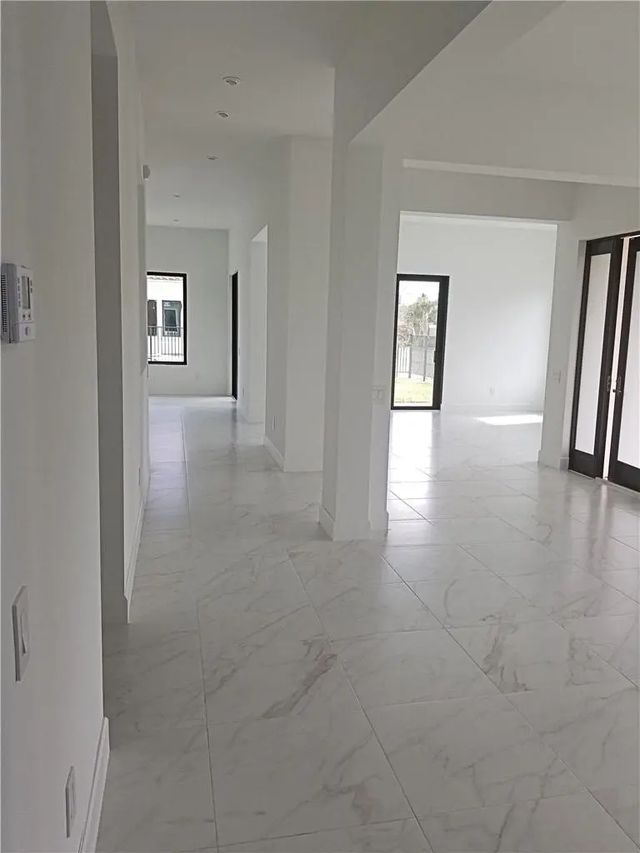 3 of 9 - 5939 Brookfield Circle #5939, Hollywood, FL