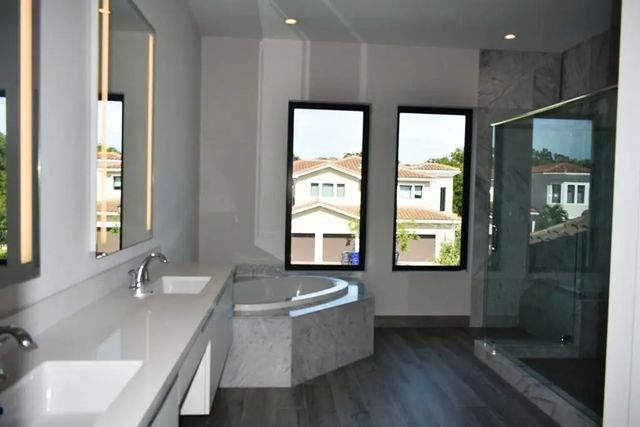 5 of 6 - 3515 Ashwood Circle, Hollywood, FL