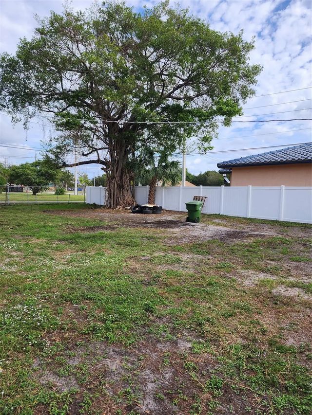 3 of 5 - 905 Nw 5th Street, Fort Lauderdale, FL