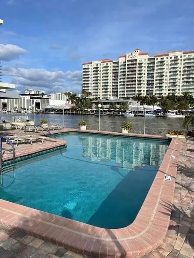 4 of 9 - 2900 Ne 30th Street #5a, Fort Lauderdale, FL