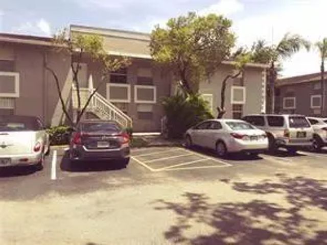 471 Ne 210th Cir Terrace #102-14, North Miami Beach