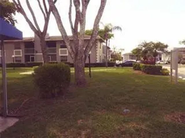 5 of 10 - 471 Ne 210th Cir Terrace #102-14, North Miami Beach, FL