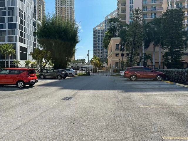 4 of 4 - 200 177th Drive #412, Sunny Isles Beach, FL