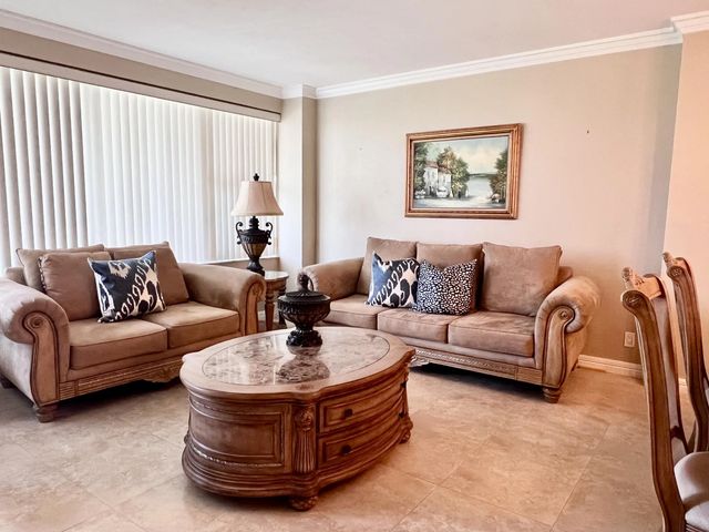 4 of 22 - 3300 Ne 36th Street #518, Fort Lauderdale, FL