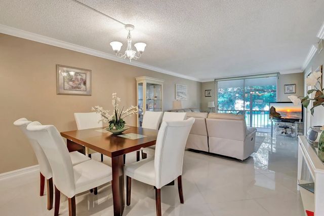 4 of 15 - 8930 S Hollybrook Boulevard #201, Pembroke Pines, FL
