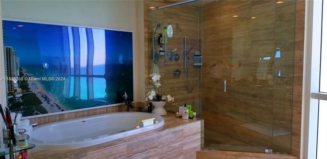 4 of 23 - 16001 Collins Avenue #1901, Sunny Isles Beach, FL